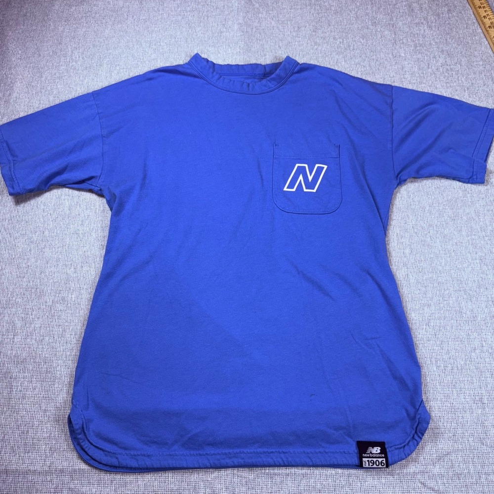 New Balance Mens Blue Pocket T-Shirt Logo Short Sleeve Crew Neck Size M 1906